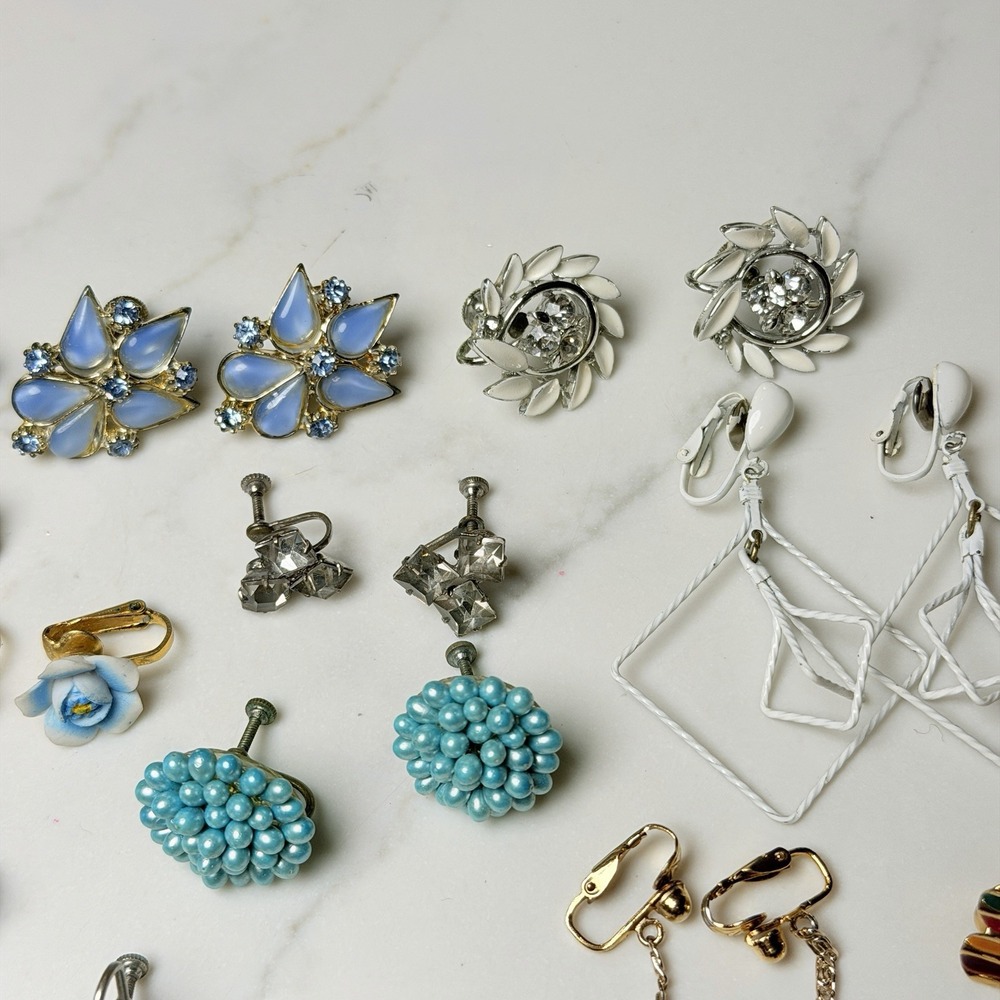 31 Pairs Vintage Clip On Earring Retro Colorful 60s 70s 80s Granny Whimsical - Picture 8 of 16
